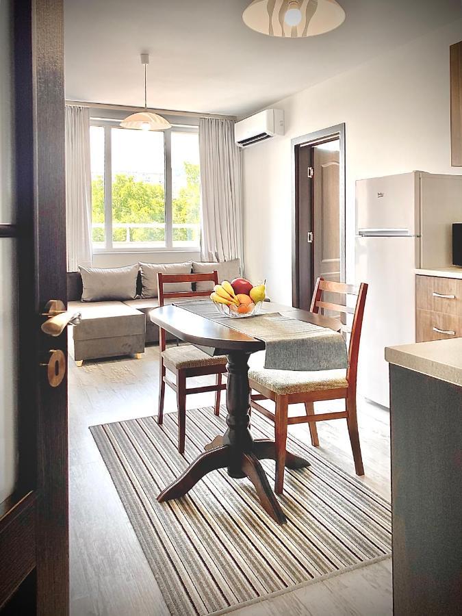 Cozy & Modern 1Br Apart For 4 Guests Next To Medical University & Free Parking スタラ・ザゴラ エクステリア 写真