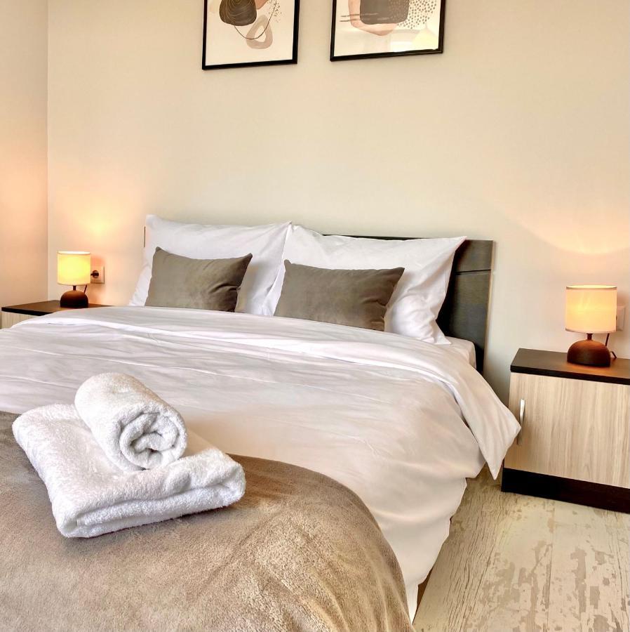 Cozy & Modern 1Br Apart For 4 Guests Next To Medical University & Free Parking スタラ・ザゴラ エクステリア 写真