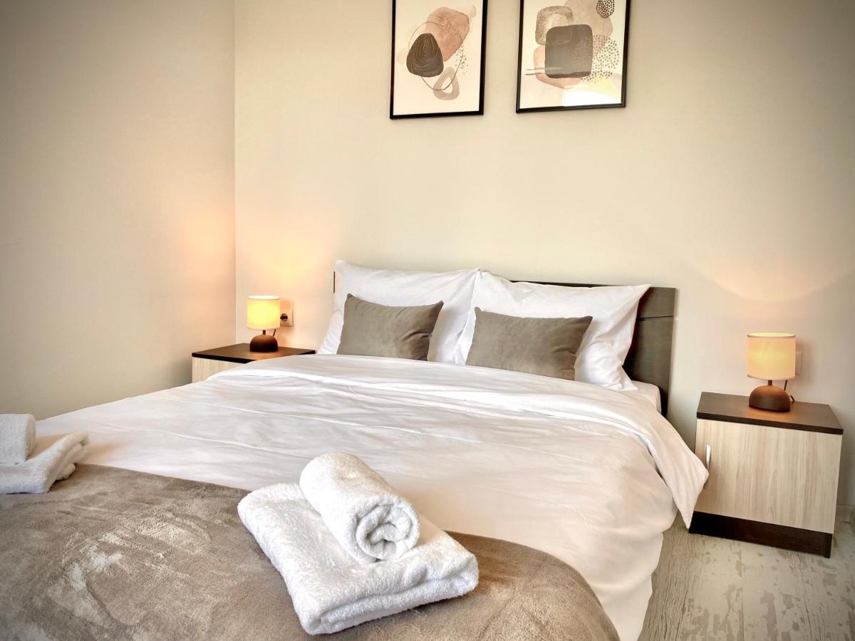 Cozy & Modern 1Br Apart For 4 Guests Next To Medical University & Free Parking スタラ・ザゴラ エクステリア 写真