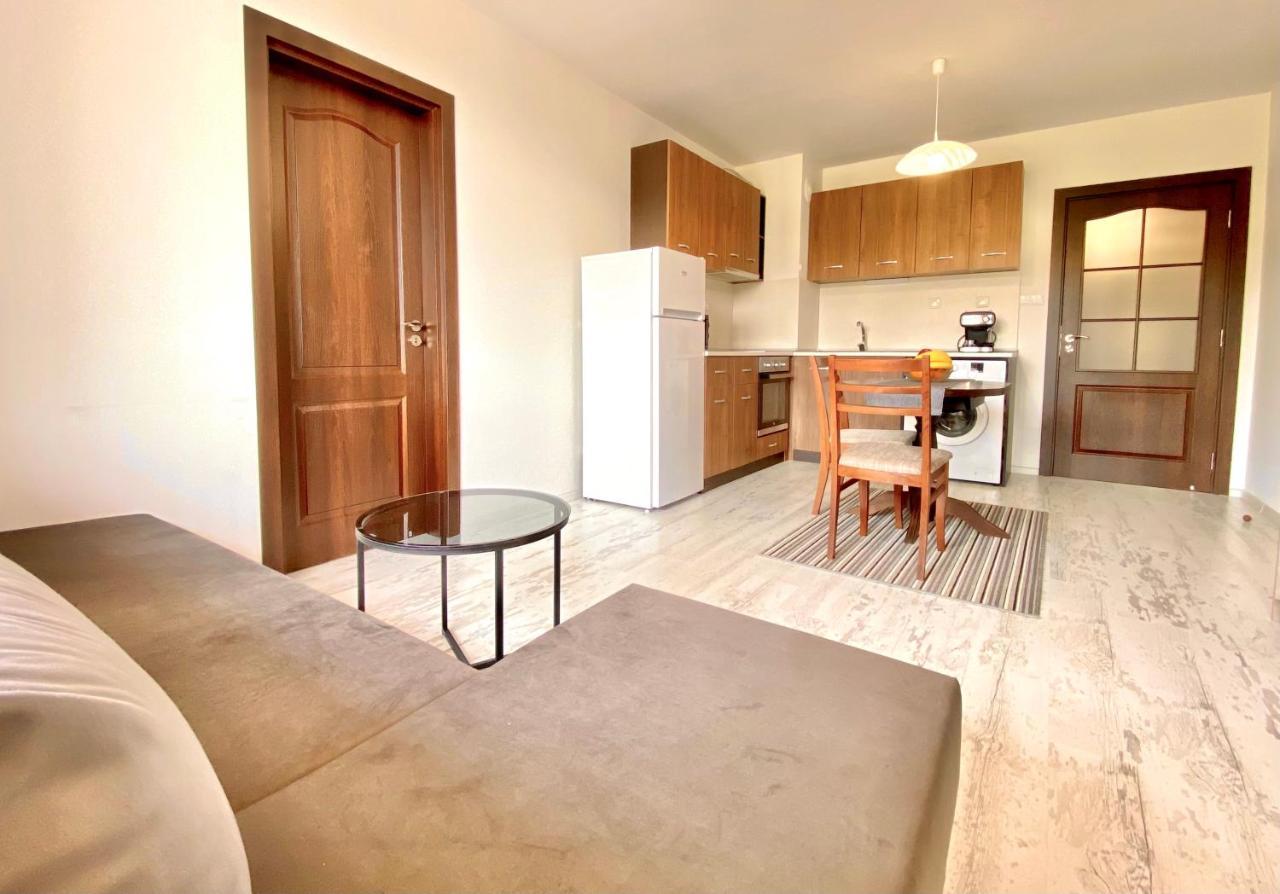 Cozy & Modern 1Br Apart For 4 Guests Next To Medical University & Free Parking スタラ・ザゴラ エクステリア 写真