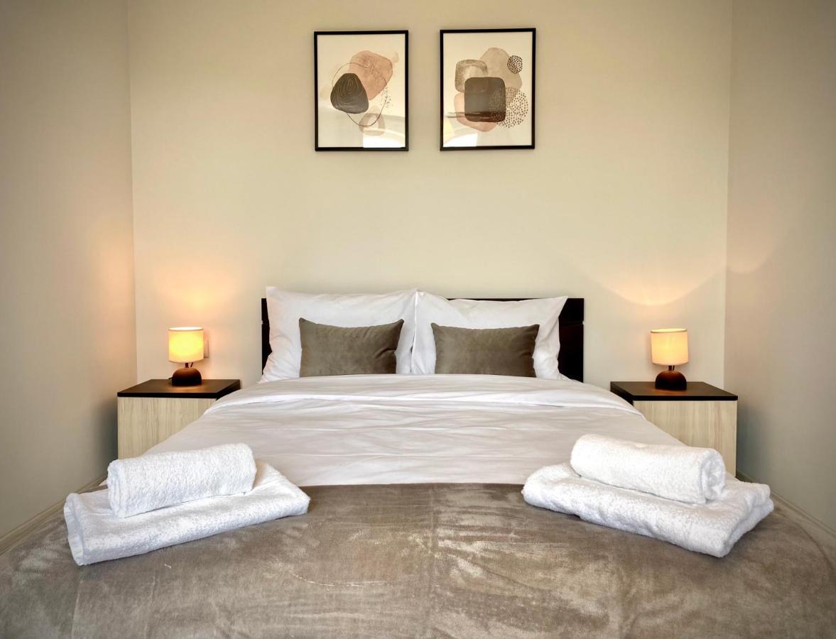 Cozy & Modern 1Br Apart For 4 Guests Next To Medical University & Free Parking スタラ・ザゴラ エクステリア 写真