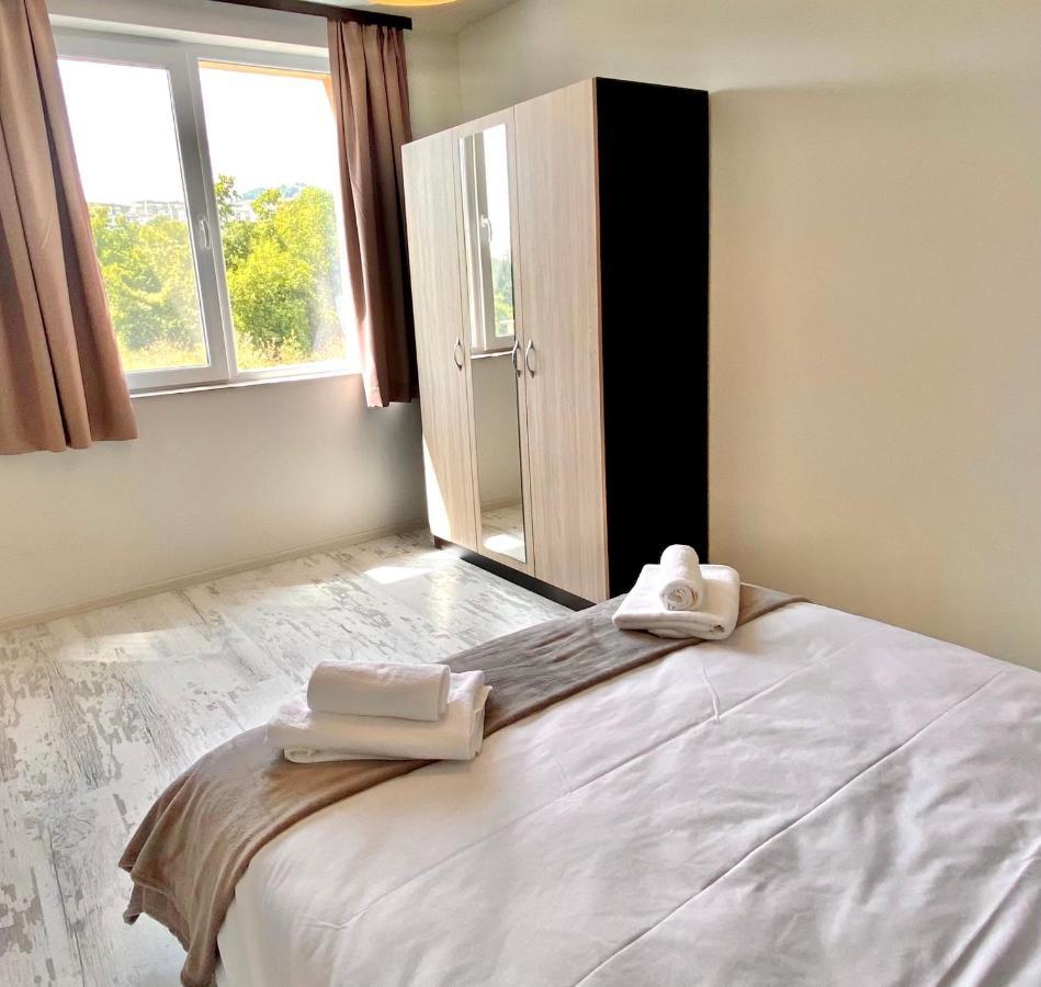 Cozy & Modern 1Br Apart For 4 Guests Next To Medical University & Free Parking スタラ・ザゴラ エクステリア 写真