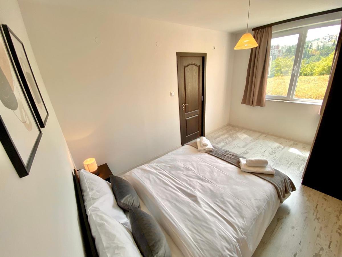 Cozy & Modern 1Br Apart For 4 Guests Next To Medical University & Free Parking スタラ・ザゴラ エクステリア 写真